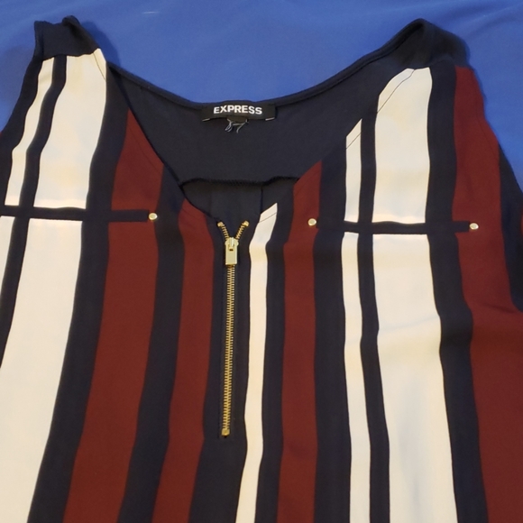 Blouses - Picture 5 of 8